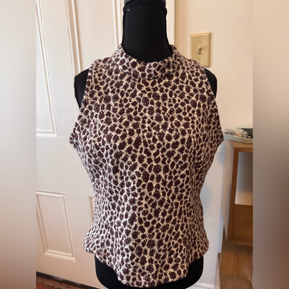 Anthropologie sleeveless top with back half zipper detail